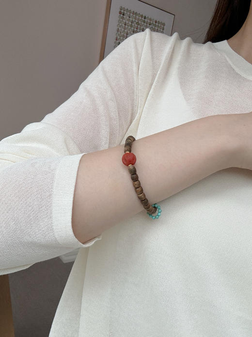 中式美学沉香手串———收藏级野生沉香佳品！品质优良产量xi缺，花花团甄选篙货品质！！淡淡木香掺杂丝丝花香，拥有比香水还要好闻的天ran味道，醇香浓厚，令人陶醉～ 商品图11