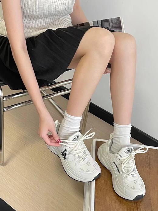 介绍链接丨3色 巨轻便!!! 脚感很舒服！【MLB满标复古老花休闲鞋】来啦~杀疯了杀疯了 商品图13