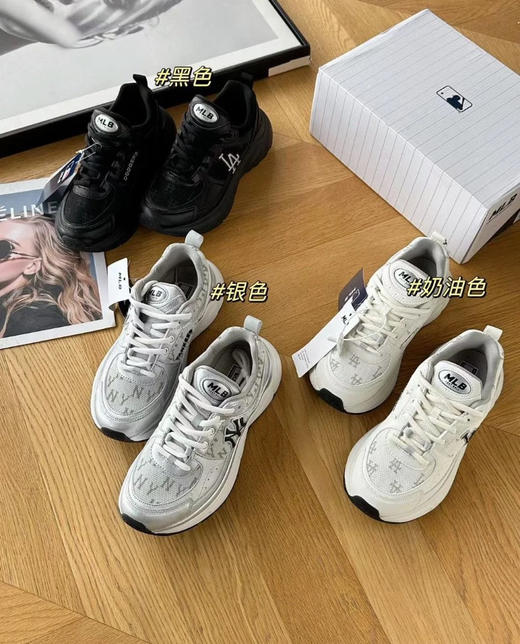 回购无数！！新款 MLB满标老花&经典洋基队板鞋丨新款3色巨轻便!!! 脚感很舒服！纽约洋基队新配色+Chunky Liner Low/ 魔术贴中帮 校园风系列增高厚底百搭学长鞋，男女可穿 商品图11