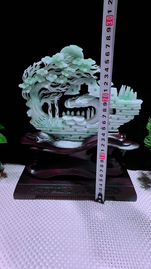 620345翡翠摆件【神龙护主】 商品图1