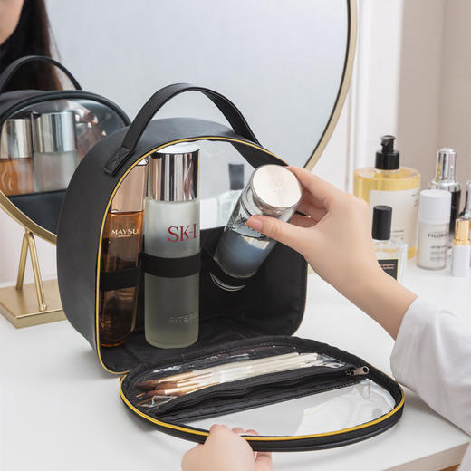 【出行收纳一包搞定】半圆形收纳包韩式pu防水大容量洗漱包，防水防尘耐磨抗压，便携手提护肤品化妆包月牙形QQ 商品图2