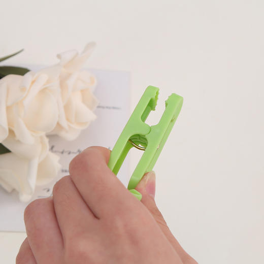 【便携式旅行折叠衣架】折叠衣架多功能晒衣架防滑，防风钩设计小身材大承重，户外旅行便携衣架出差家用魔术衣挂QQ 商品图1