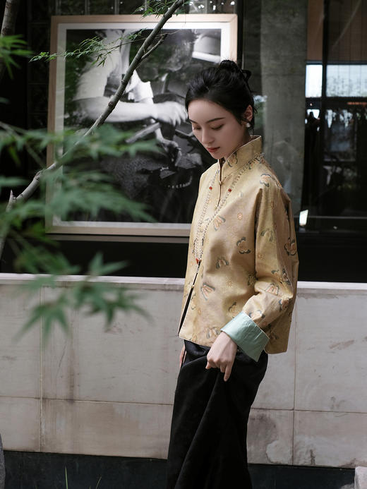 盛唐牡丹 |葵扇黄蝴蝶纹真丝外套 商品图4