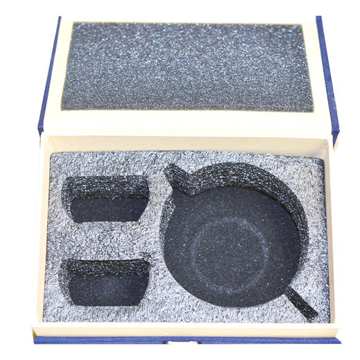 【经典】宜兴井栏舍得紫砂壶套装（一壶两杯） 商品图3