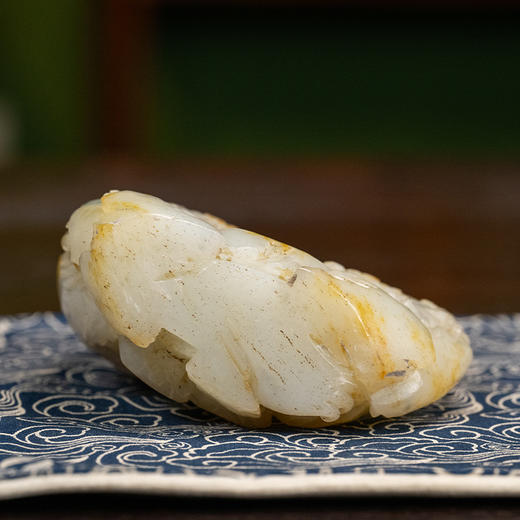 清 玉雕山水人物山子摆件（红木座） 商品图3