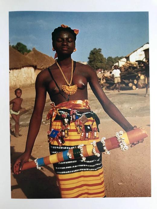 非洲舞蹈图集 160幅插图（80幅彩色） 精装大16开 商品图7