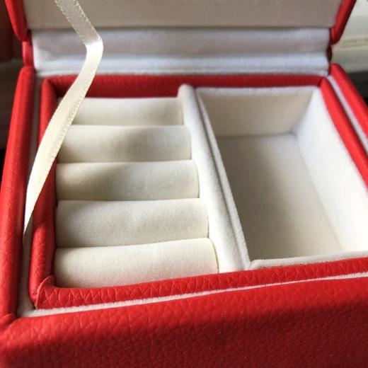 【积分商城】PU皮弧形公主首饰盒小提手旅行戒指耳环项链珠宝收纳盒 商品图6