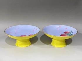 紫地扒花寿桃外柠檬黄高脚果盘