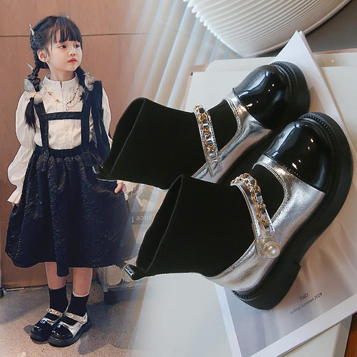 【小女孩专属，英伦风范，柔软舒适，时尚百搭】一脚蹬女童袜子靴 秋季新款短靴 英伦风玛丽珍小女孩 宝宝皮鞋单靴-QQ 商品图2