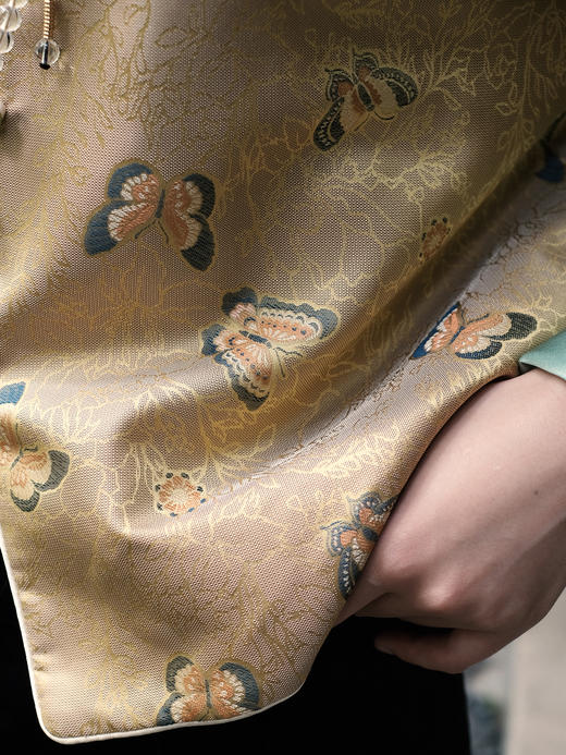 盛唐牡丹 |葵扇黄蝴蝶纹真丝外套 商品图3