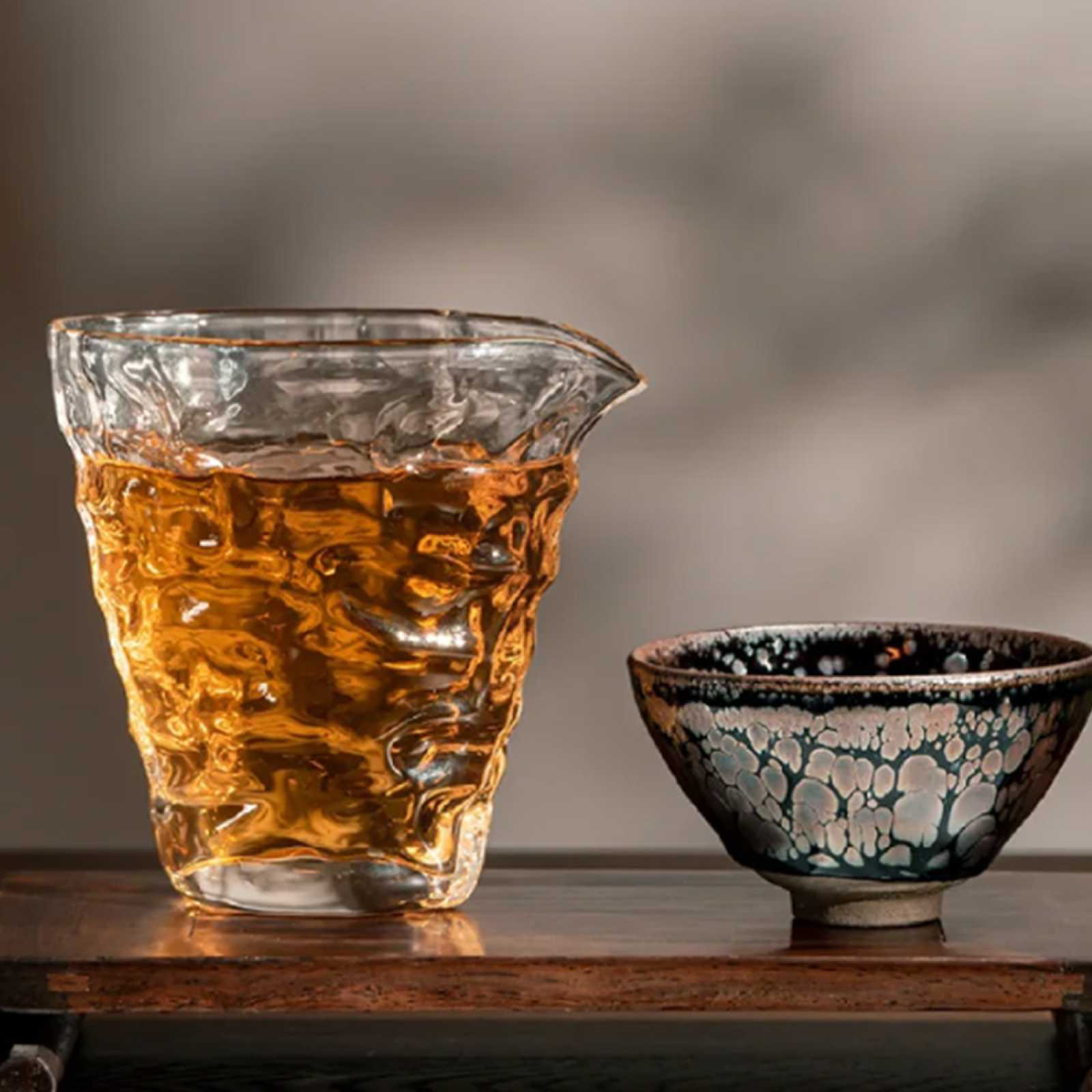 【云南野放古树滇红茶】茶汤明黄透亮，花果香，蜜糖香，甜滑。