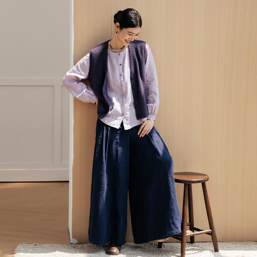 绽放669朵/知识分子*羊毛V领开襟单排扣弹力复古绒毛感马甲 商品图2