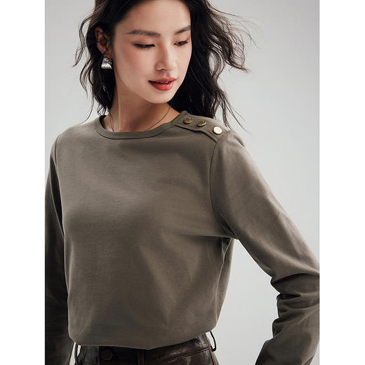 棉仓356601010-云朵棉桃绒感，老钱新贵感银币金属纽扣肩章装饰T合体T 商品图2