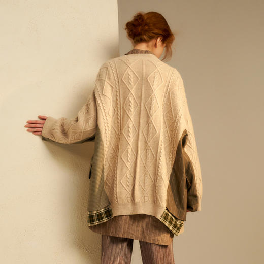 谜底针织开衫长袖女2024秋款慵懒风设计感拼接毛衣外套243MZ1289 商品图2