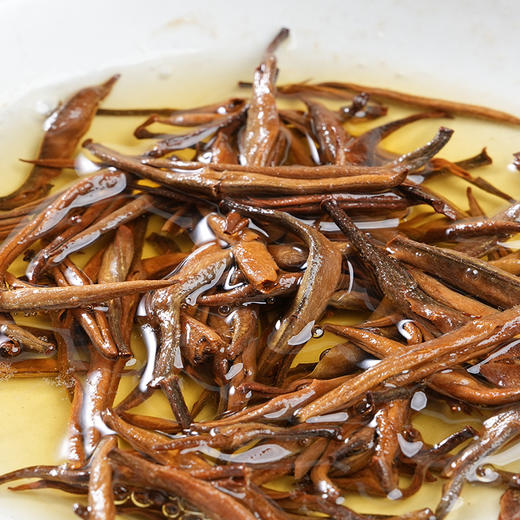 【云南金芽滇红茶】汤色红艳明亮、香高韵长，鲜爽回甘。 商品图3