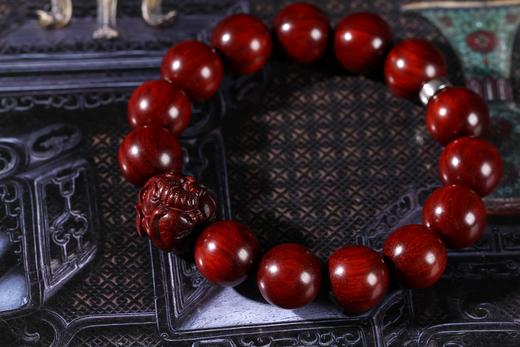 XYZT0220°有象生祥小叶紫檀手串 商品图1