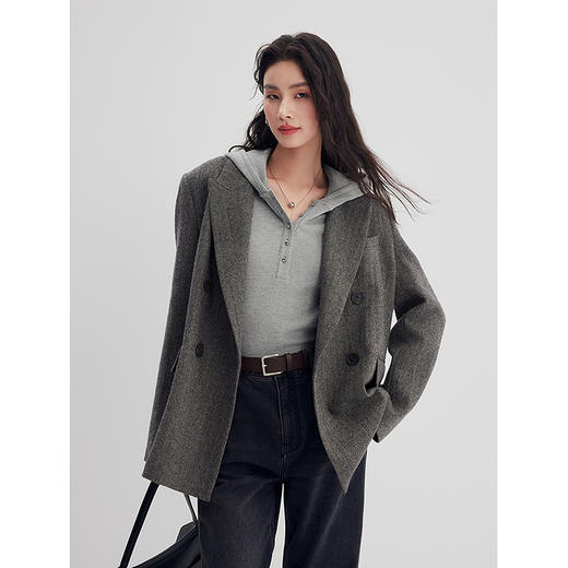 棉仓357601001-小银豆牙签纹肌理感暖感绒兜帽合体微修身长袖T 商品图2