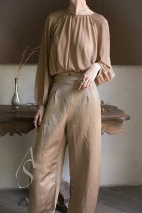 Cortana 杏色MARIS细褶束腰羊绒短上衣