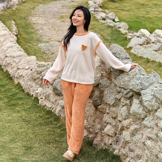 都市丽人睡衣超值精选长袖家居服长毛绒厚女士法兰绒套装LHT2J7 商品图1