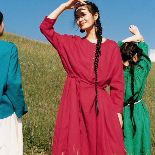 * 绽放641朵/高原多巴胺高支亚麻系带A摆宽松半开襟圆领长袖连衣裙 商品图0