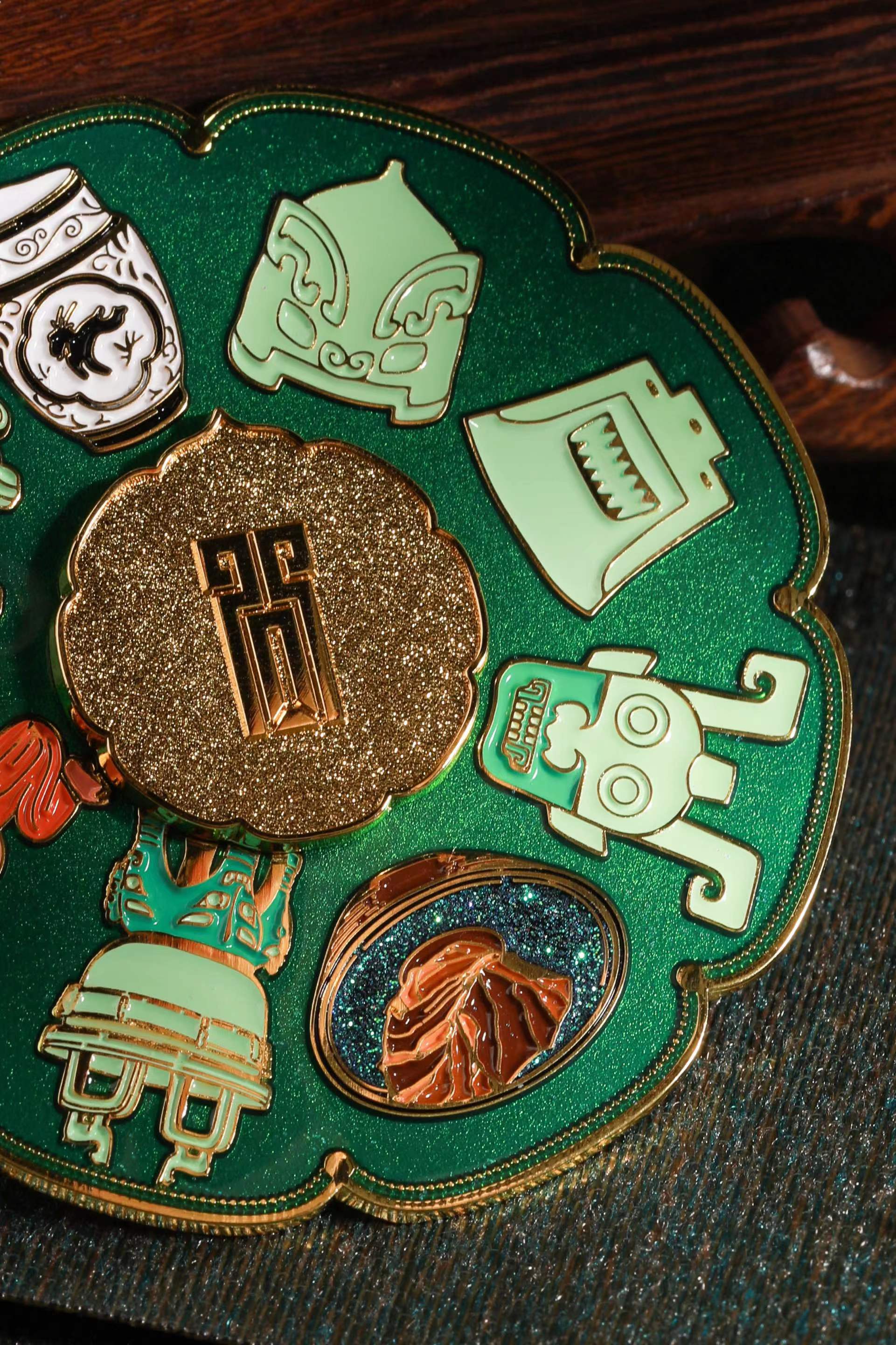 江博文物旋转夜光冰箱贴