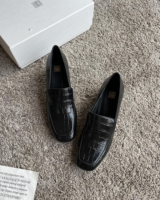 现货 THS 8.31-限时 TOT家 女士 鳄鱼纹 粗跟石头纹乐福鞋 2色 BZ1199 商品图5