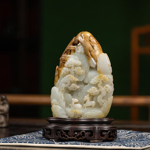 清 玉雕山水人物山子摆件（红木座） 商品图4