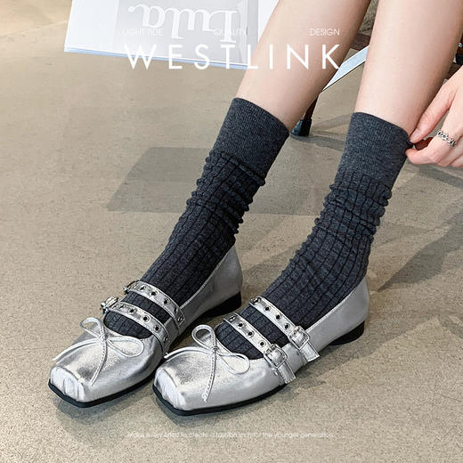 西遇铆钉芭蕾鞋女新款早春蝴蝶结猪鼻子方头单鞋低跟玛丽珍鞋V1256865/D2747273 商品图1