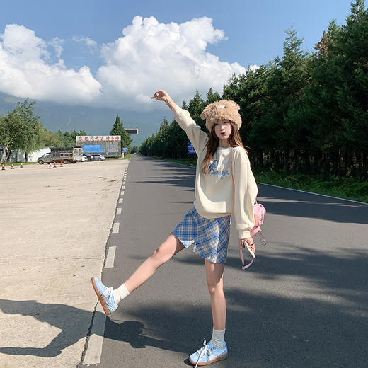 <曾小咸推荐>韩版休闲浅黄色字母刺绣圆领卫衣 商品图3