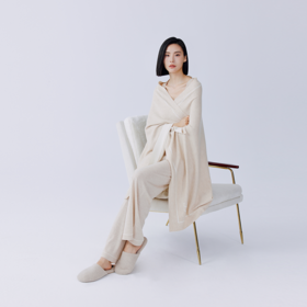 东黎 •山羊绒女士秋冬柔软保暖家用盖毯 4707