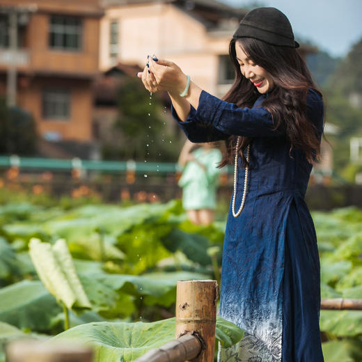 【林栖设计小店】【现货】苎麻改良旗袍植物染绣花修身显瘦2024秋季新品长袖长衫女1943117 商品图2