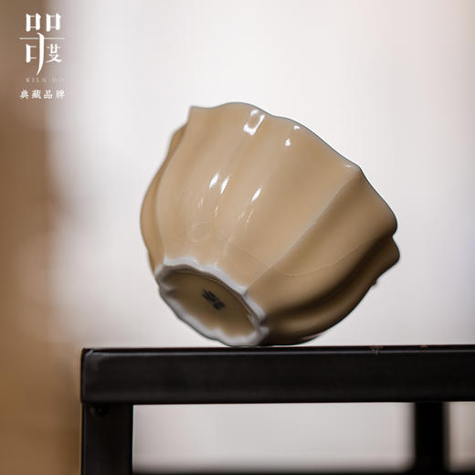 问鼎器度汝窑宝相杯 商品图2