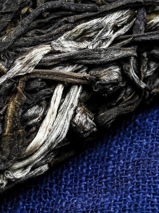 【天宫】36个山头村寨拼配创世配方，只为做传世荣耀作品 普洱茶生茶 品鉴收藏之佳选357克/饼 5饼/提  商品图2