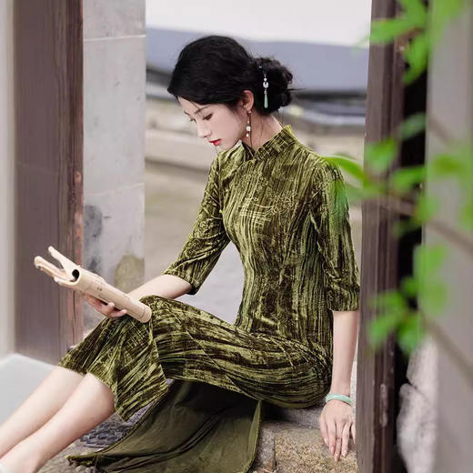 长袖改良丝绒印花素雅旗袍2024秋季GR3066 商品图1