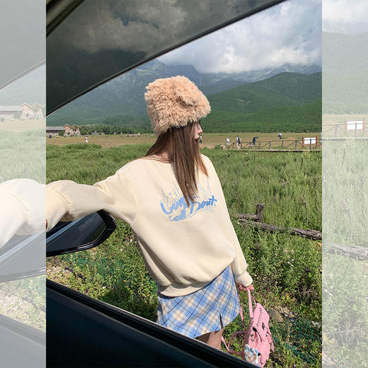 <曾小咸推荐>韩版休闲浅黄色字母刺绣圆领卫衣 商品图2