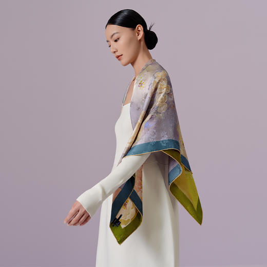 万事利“青烟凝紫”105厘米双面印花大方巾 商品图1