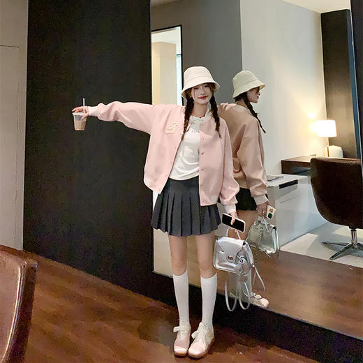 <曾小咸推荐>学院风浅粉色短款棒球外套 日常229.99 立减90 秒杀139.99！！ 商品图3