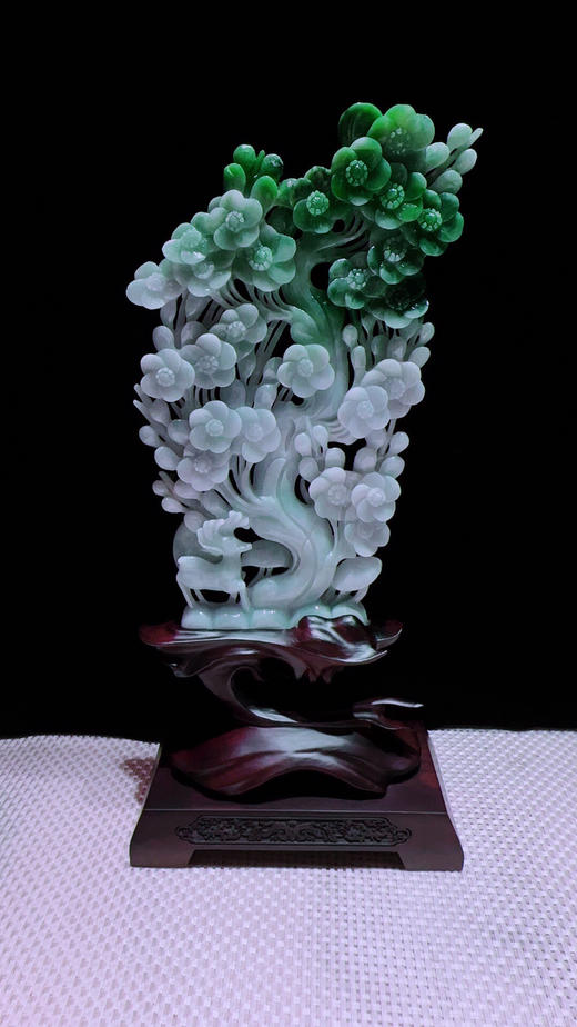 620270翡翠摆件【喜上眉梢 梅开五福】 商品图3