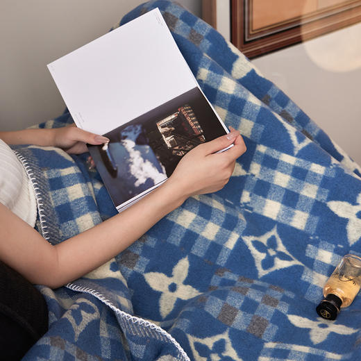 自然醒仿羊绒提花毯维尔缦系列高级慵懒感毛毯秋冬保暖休闲盖毯家用毯子提花加厚午睡办公MT 商品图4