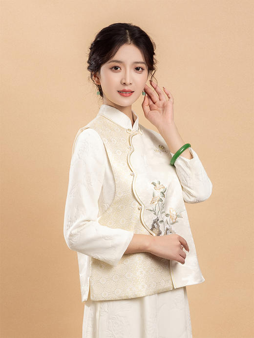 荷言HEYEN 云鬓花朝 织金宋锦丝毛拼接花瓣襟刺绣新中式高定马甲 商品图2