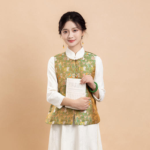 荷言HEYEN 多福榴 非遗宋锦真丝马甲黄绿色复古新中式高定系列 商品图2