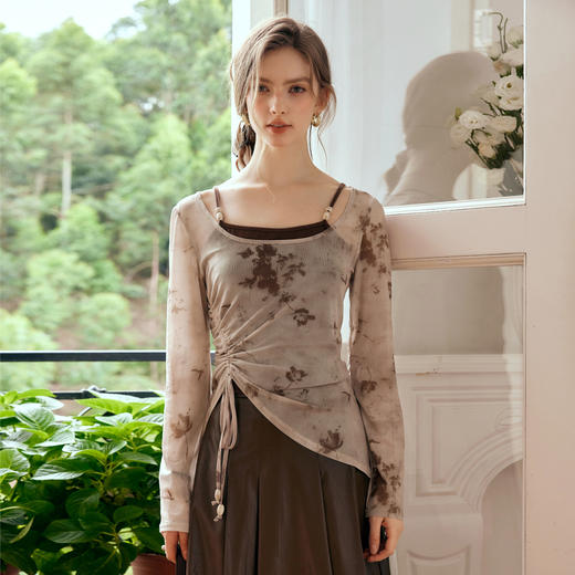 
OLrain欧芮儿法式杏色长袖T恤女秋季2024年新款法式气质显瘦上衣 商品图4