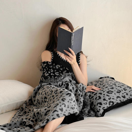 自然醒貂绒毛毯都市系列高级感毛毯轻奢卧室沙发盖毯秋冬保暖办公午睡加厚毯子MT 商品图0