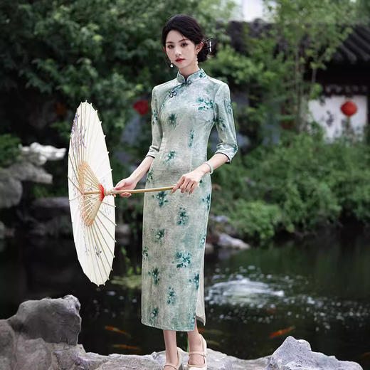 长袖改良优雅，丝绒印花素雅旗袍GR3056 商品图3