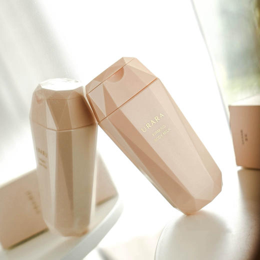 临期清！日期26年6月！富婆姐姐香！超水润！Urara/悠莱臻弹美体身体乳220ml 商品图1