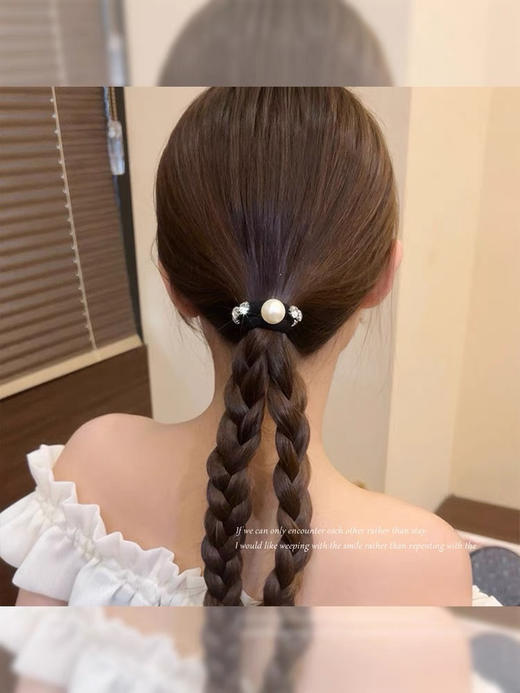 【家居百货】【 千金韩系贝珠发圈5件套 】举手投足都是优雅 戴上这个发圈气质优雅又知性 还带有一些可爱俏皮  尤物是你呀 一个小发饰可以提升整体品味 商品图3