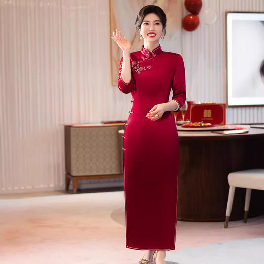 LHS06182高端喜婆婆婚宴装喜服新款刺绣旗袍春秋礼服高贵年轻 商品图2