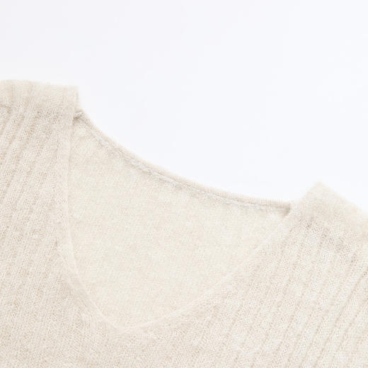 西遇挂脖设计感毛针织衫女秋季新款松弛感薄款法式气质上衣M0043100 商品图5