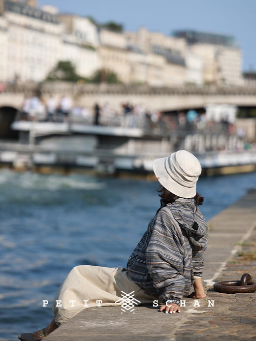 PETIT SCHAN小闪 #070 Chaser of Light 追光者  法国进口精梳亚麻立裁手工捏褶渔夫帽 商品图5