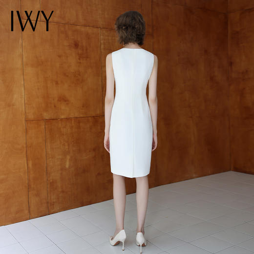 IWY/白色圆领无袖收腰显瘦连衣裙法式轻奢高级设计感百搭背心裙女Q14259 商品图2